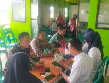 Polsek Gedong Tataan Sukses Kawal dan Berpartisipasi dalam Donor Darah di Negeri Katon 6 pol donor darah