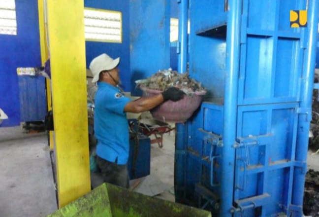 sampah irigasi