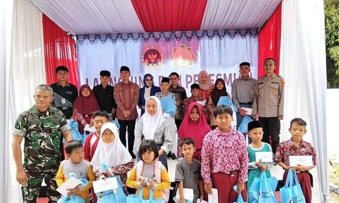 kapolsek cibadak polres lebak hadiri launching mbg