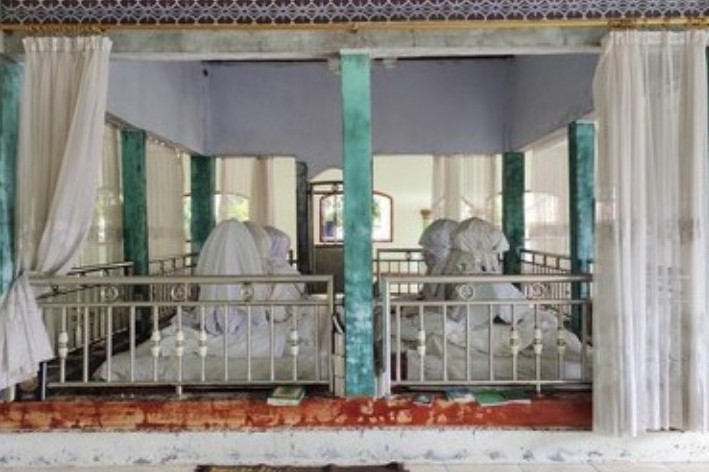 makam keramat prabu dalem wong sagati di sajira lebak banten
