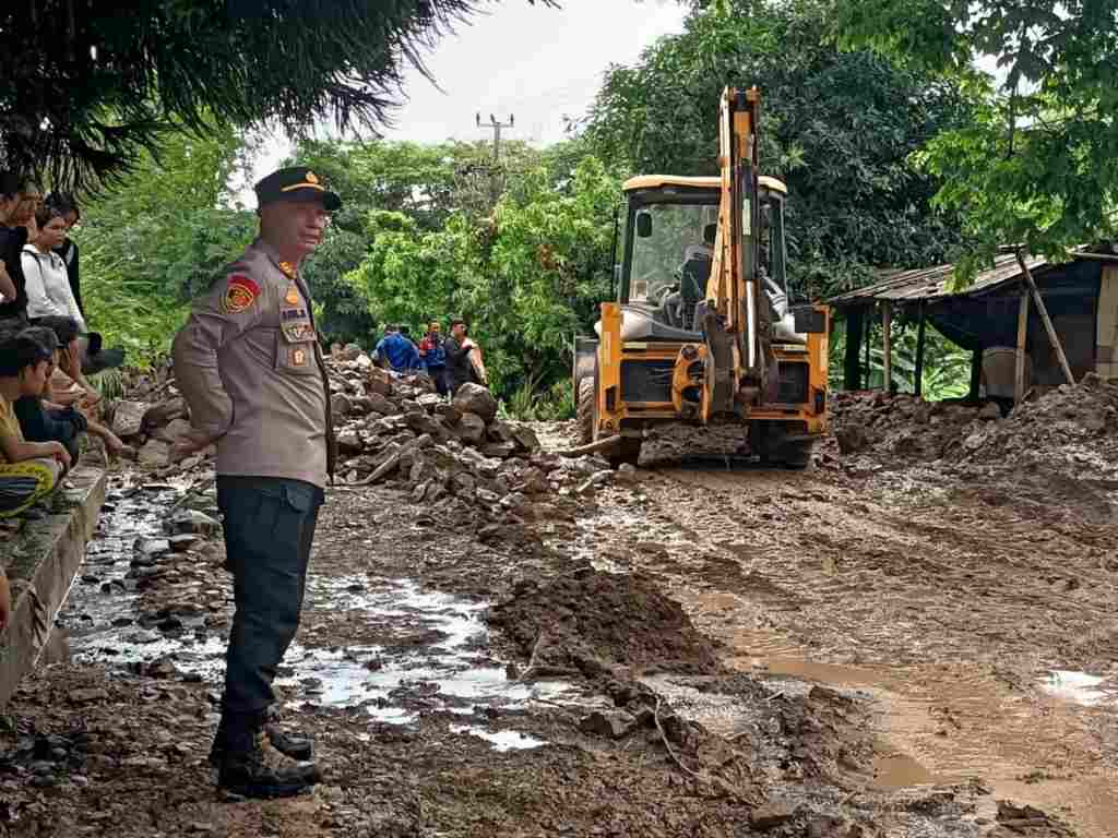 pol padang cermin banjir