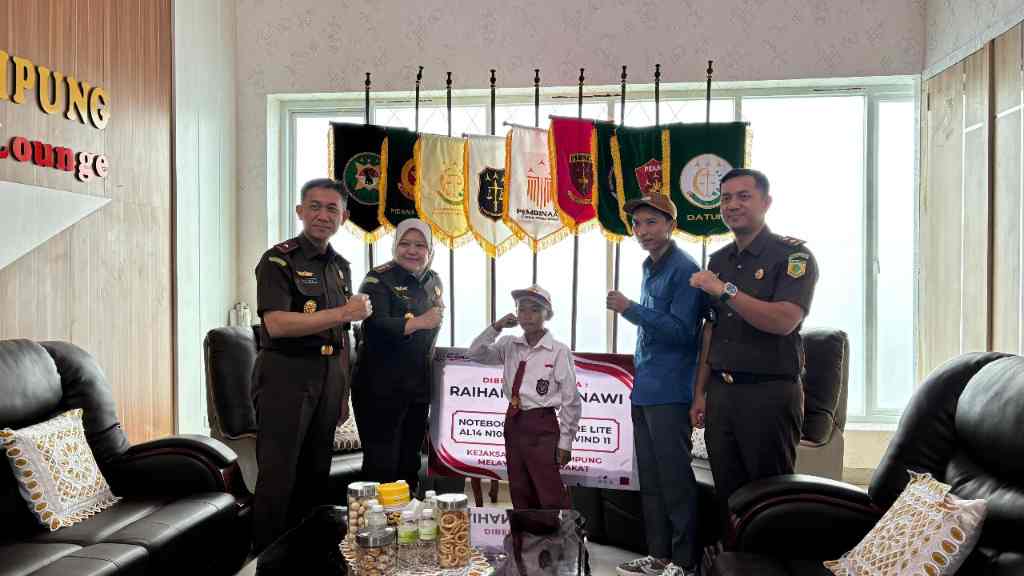 raiihan tiang bendera