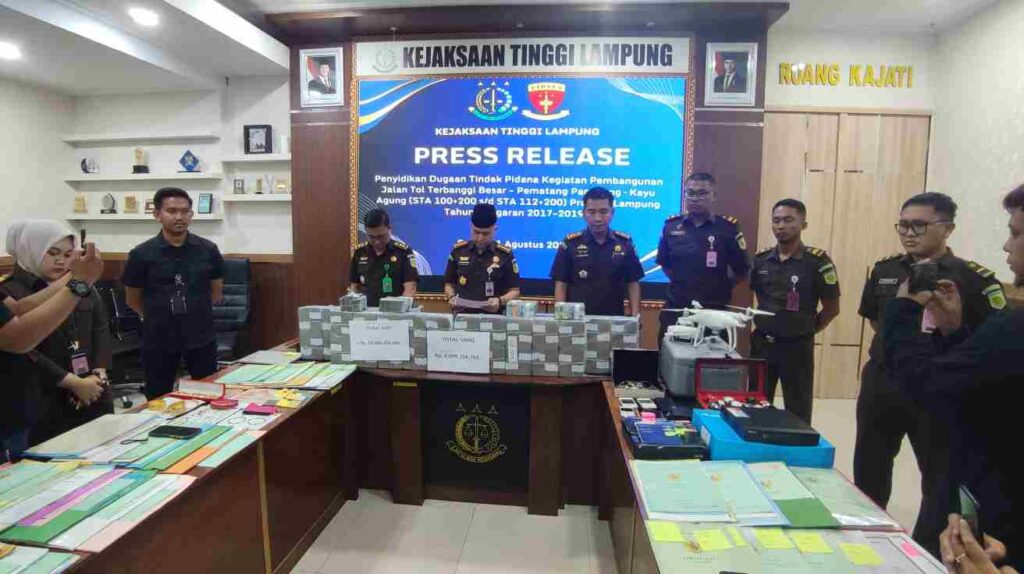 sita uang kejati lampung