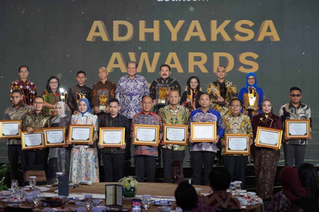 adhiyaksa award