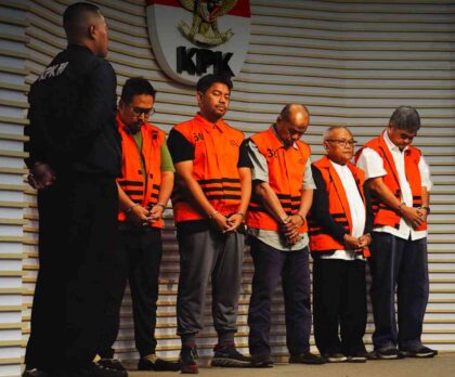 tersangka pbj kpk