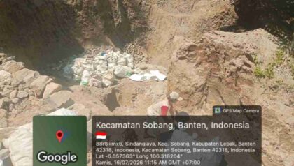 Aktivitas galian pasir di Blok Pasir Pinang, Desa Sukaresmi, Kecamatan Sobang, Kabupaten Lebak, pengelola mengaku belum memiliki izin pertambangan